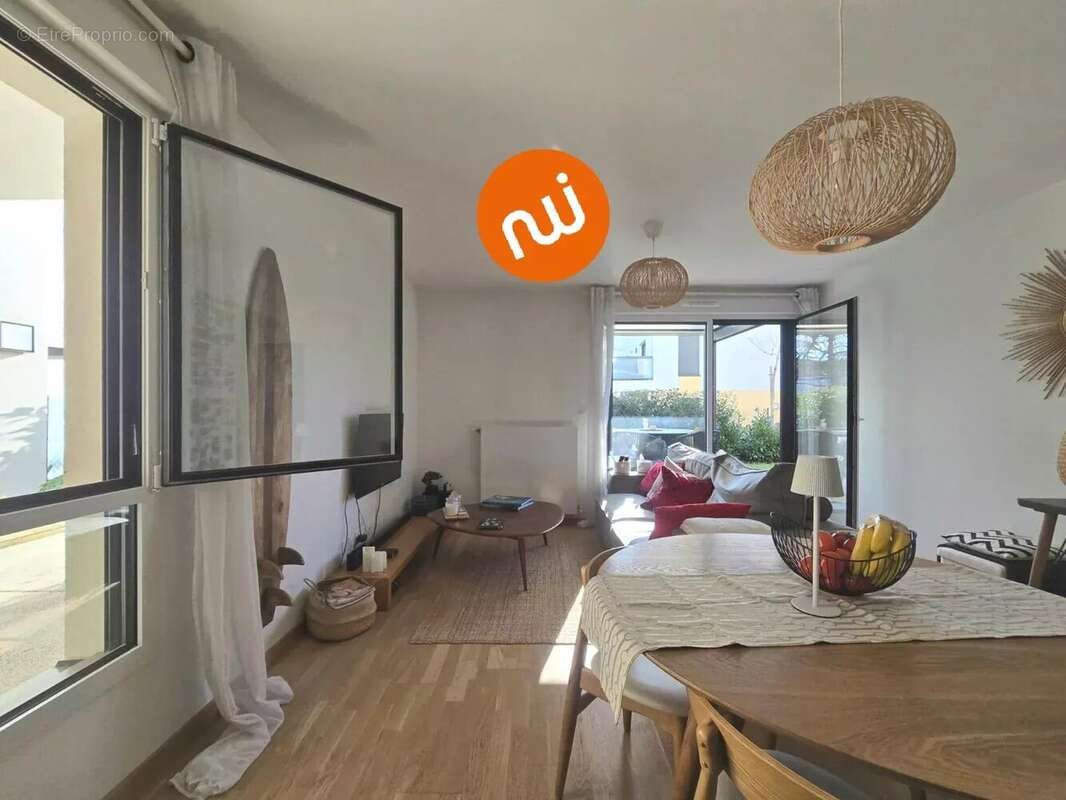 Appartement à CHARBONNIERES-LES-BAINS