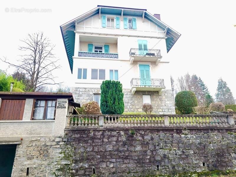 Appartement à EVIAN-LES-BAINS