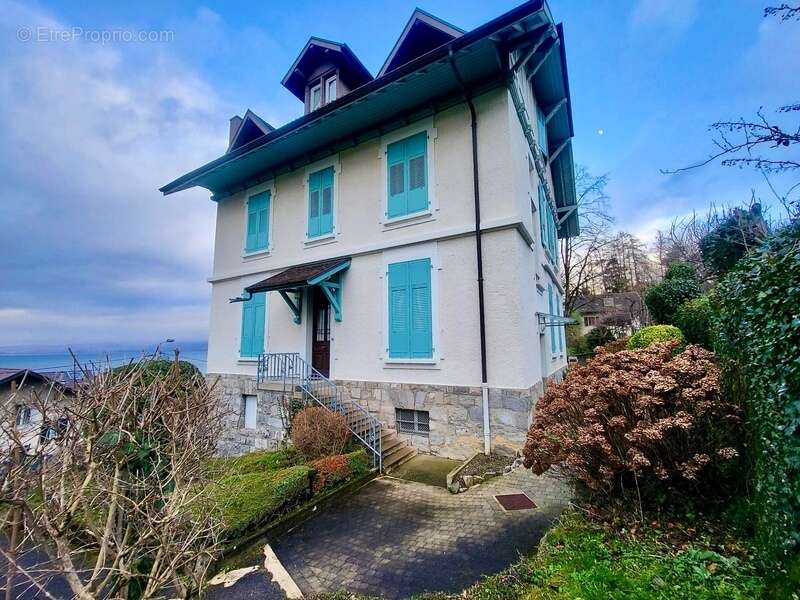 Appartement à EVIAN-LES-BAINS