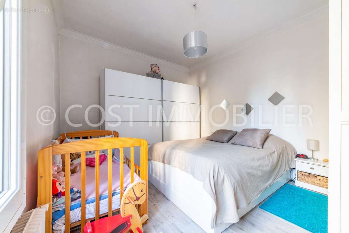 Appartement à COLOMBES