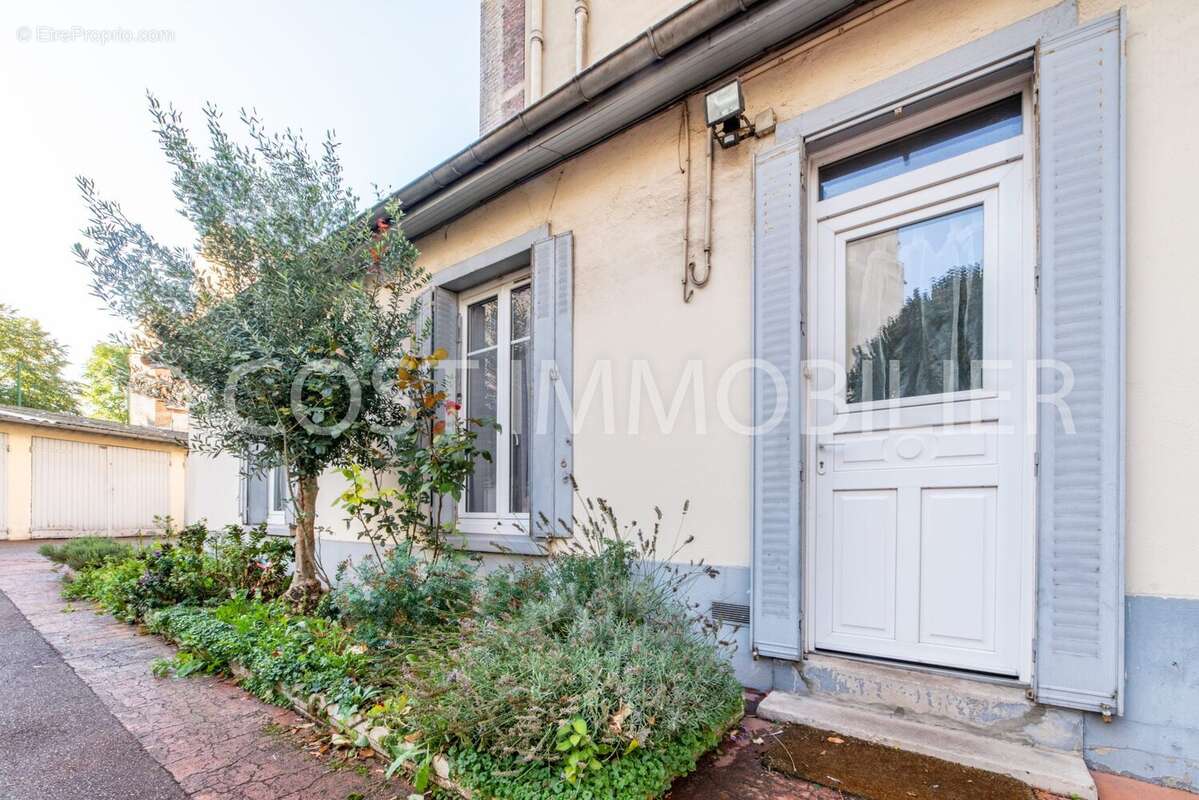 Appartement à COLOMBES