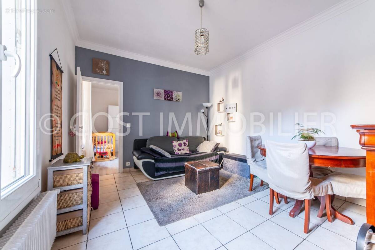 Appartement à COLOMBES