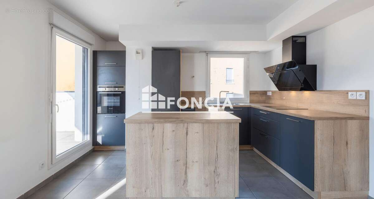 Appartement à LYON-8E