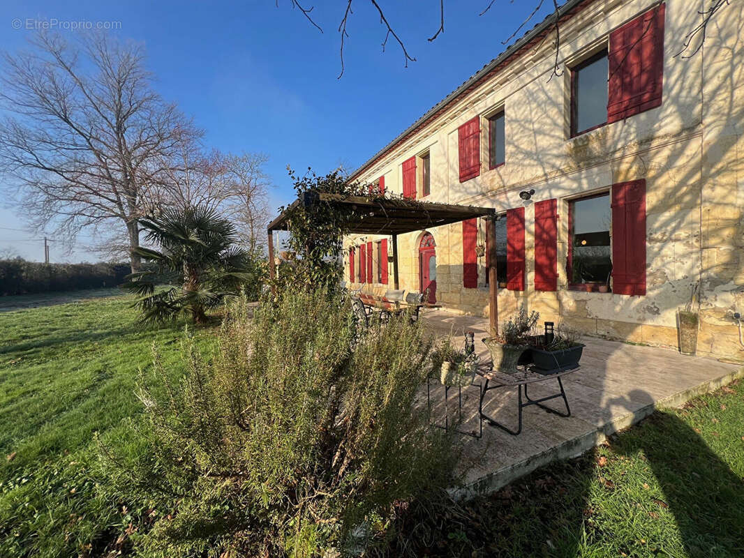 Maison à SAINT-EMILION