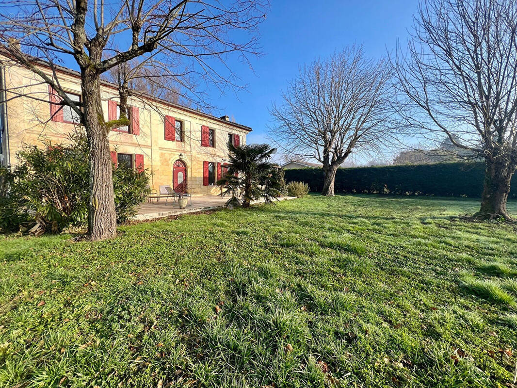 Maison à SAINT-EMILION