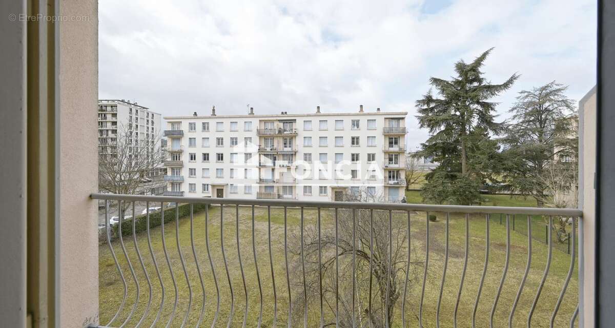 Appartement à BOURGOIN-JALLIEU