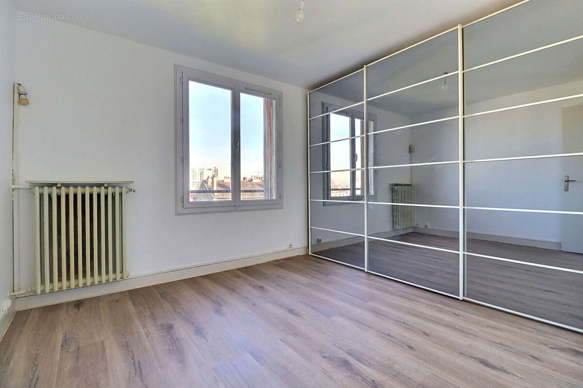 Appartement à SAINT-DENIS