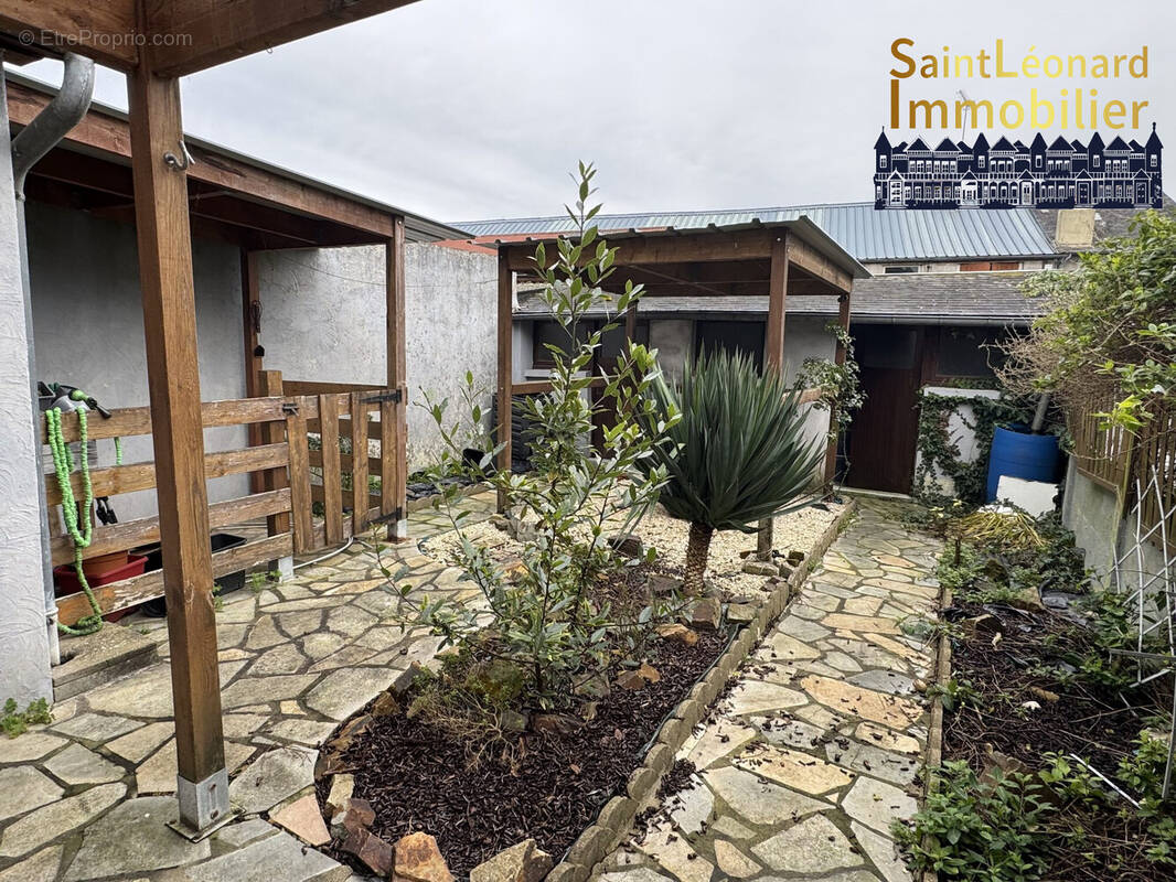 Appartement à FOUGERES