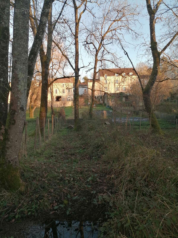 Terrain à RIBERAC