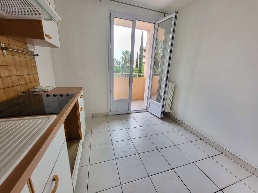 Appartement à HYERES