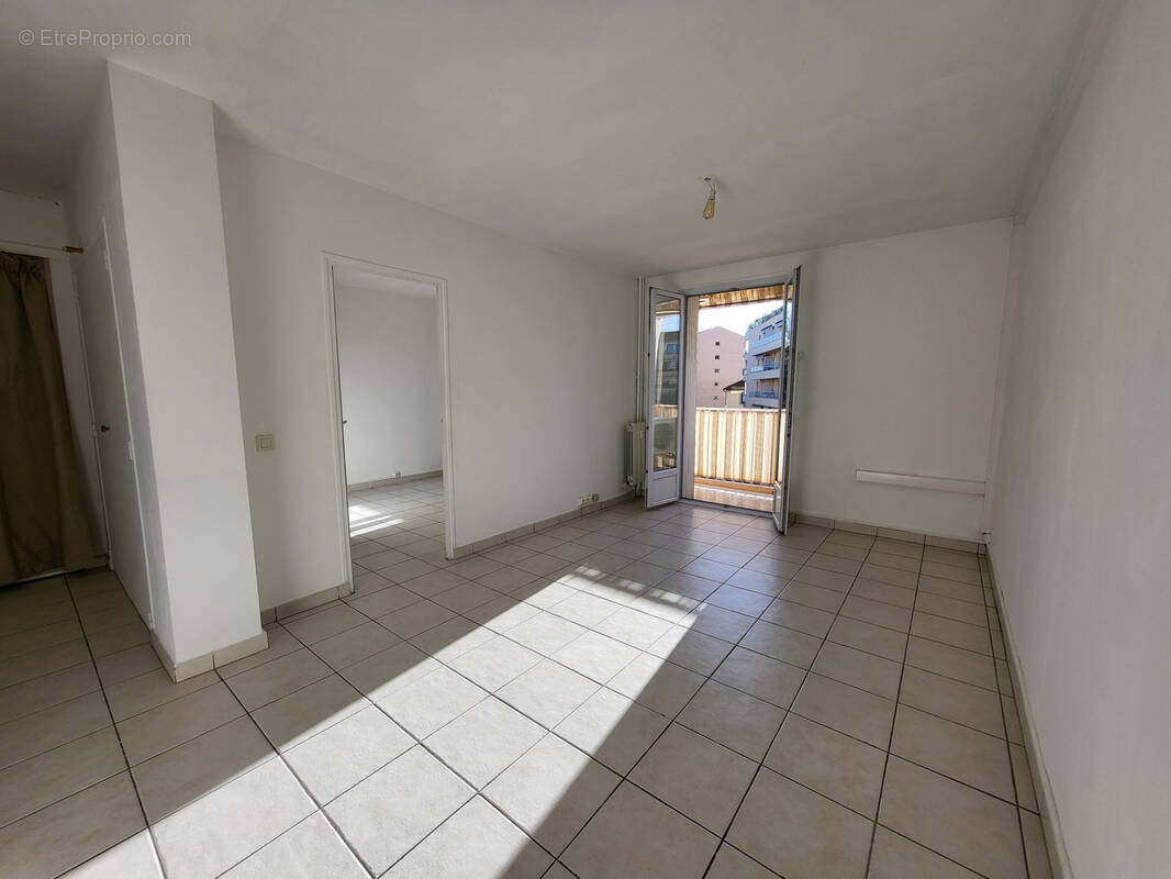 Appartement à HYERES