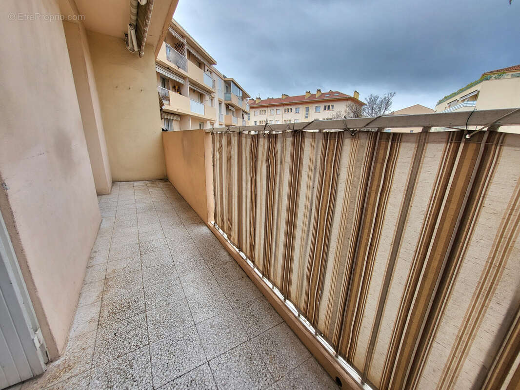 Appartement à HYERES