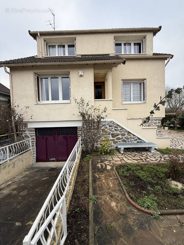 Maison à LE BLANC-MESNIL