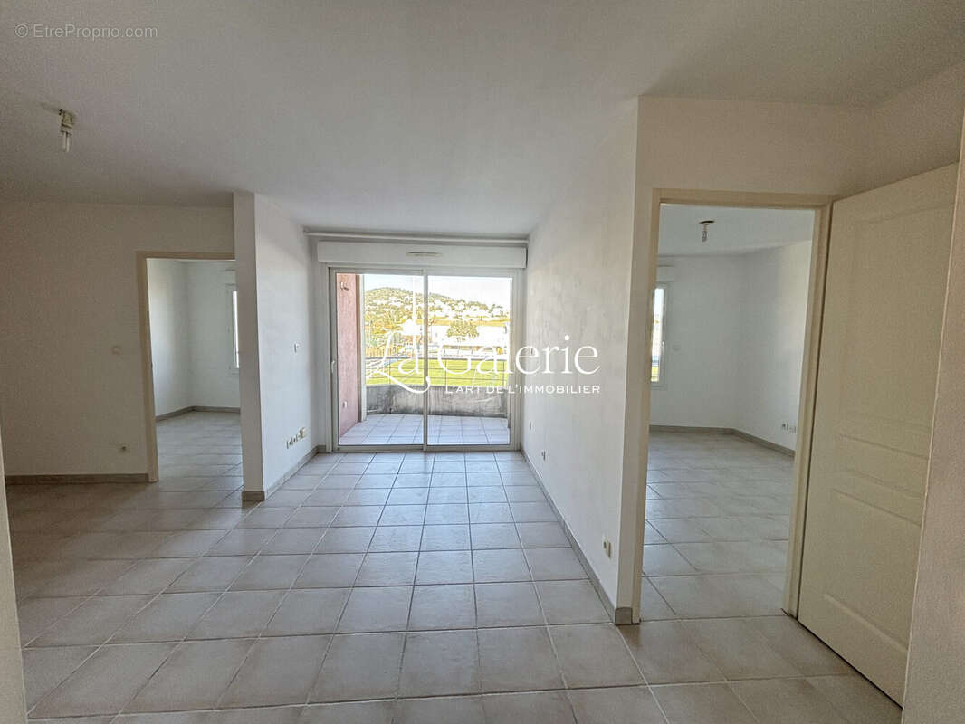 Appartement à HYERES