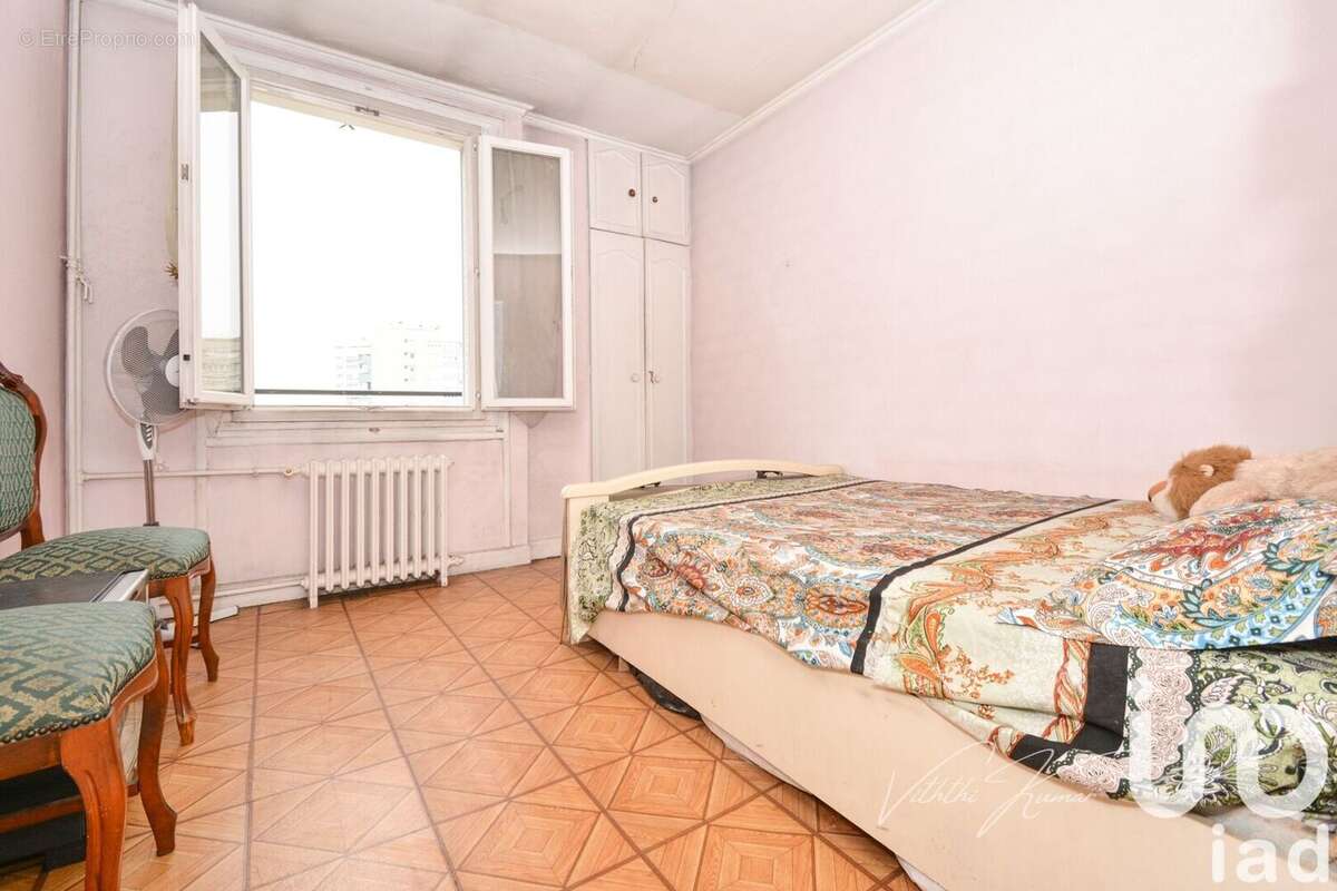 Photo 3 - Appartement à GENNEVILLIERS