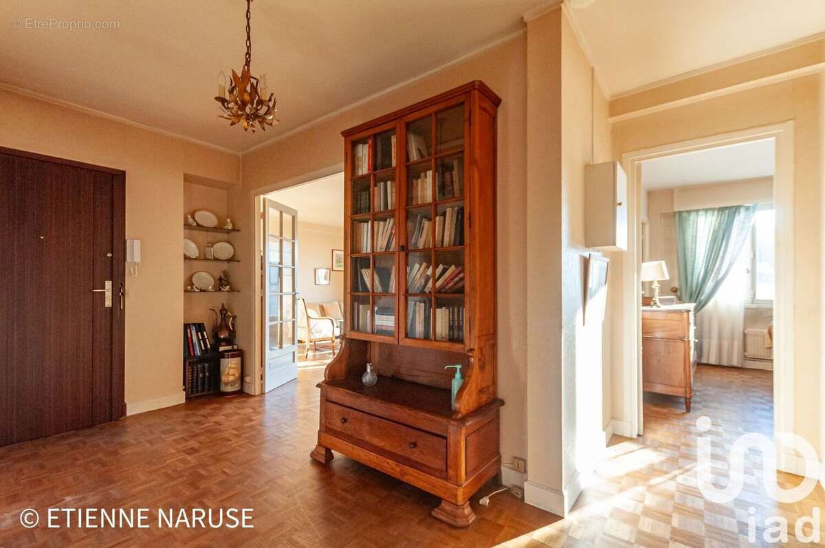 Photo 6 - Appartement à VERSAILLES