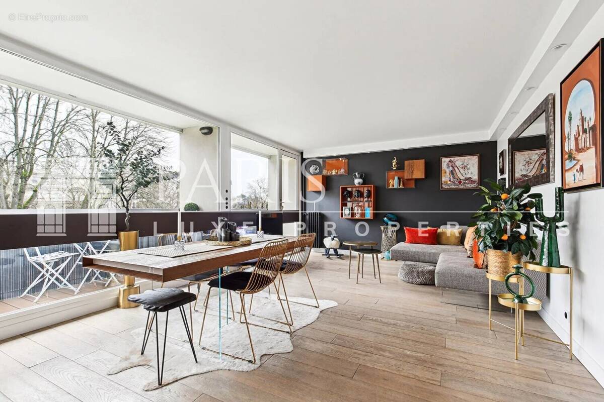 Appartement à NEUILLY-SUR-SEINE