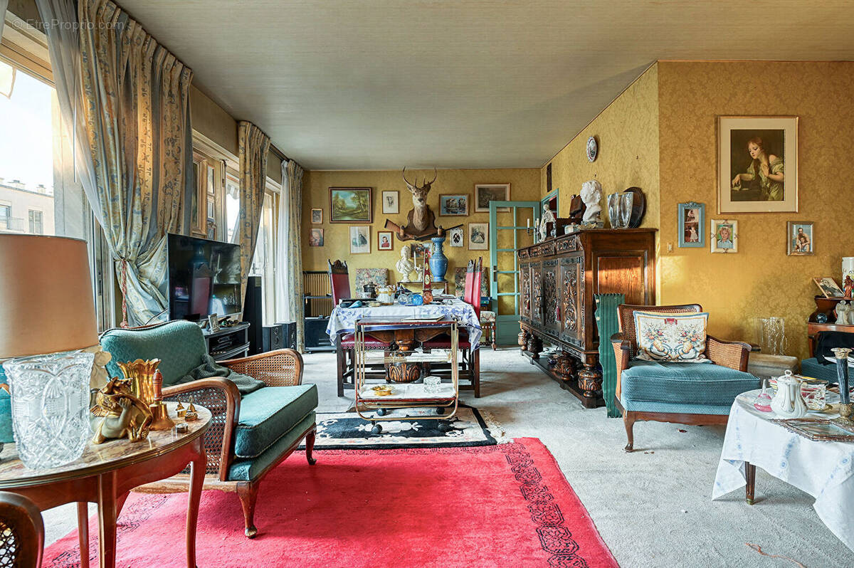 Appartement à VERSAILLES