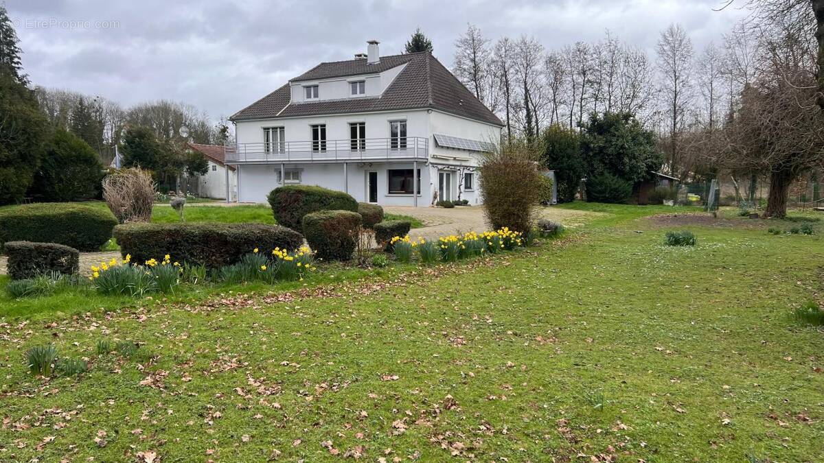 Maison à LIZY-SUR-OURCQ