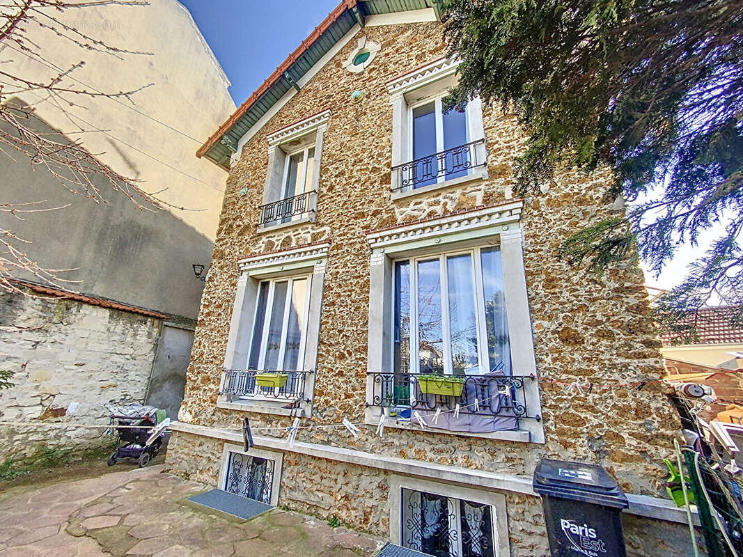 Maison à SAINT-MAUR-DES-FOSSES