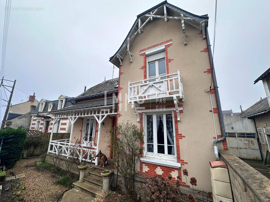 Maison à VOUVRAY-SUR-LOIR