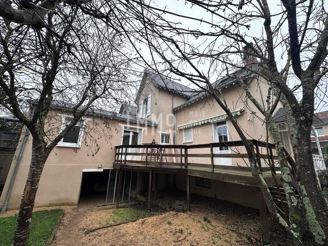 Maison à VOUVRAY-SUR-LOIR