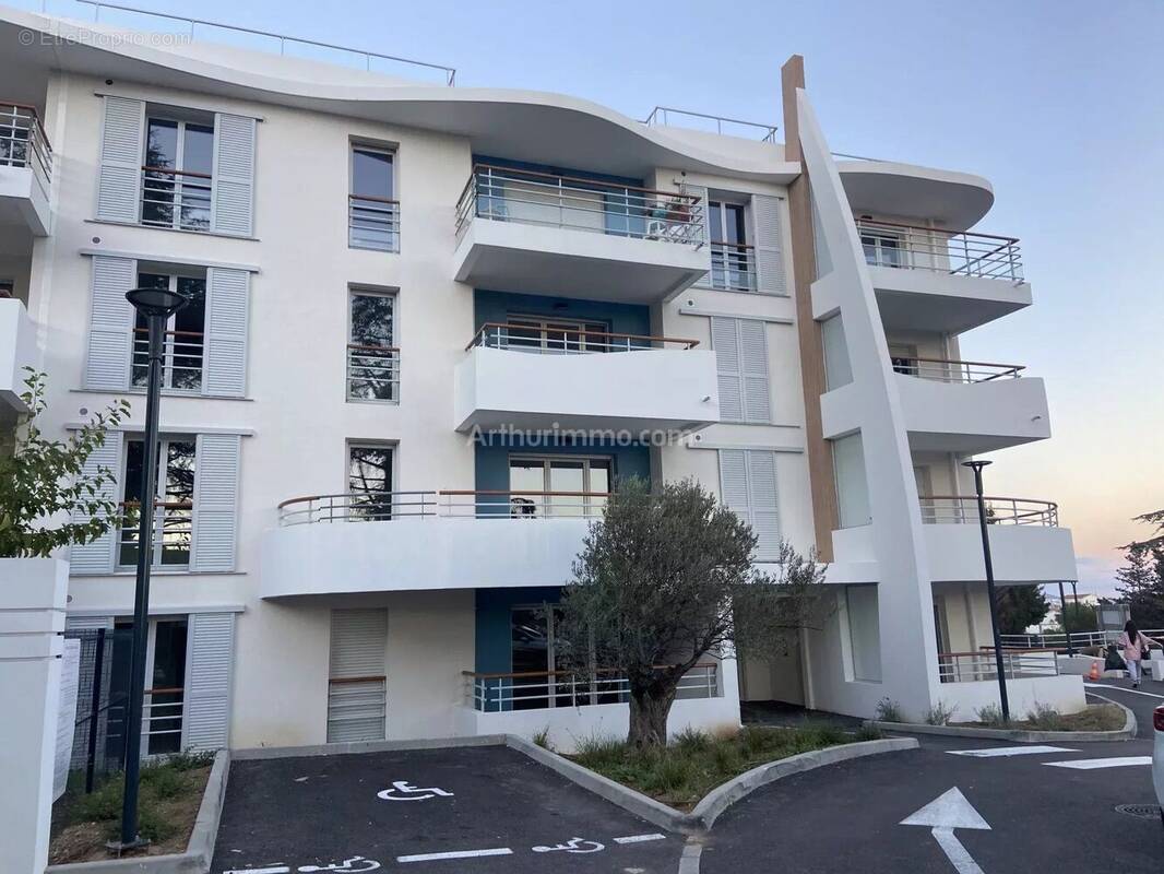 Appartement à VILLENEUVE-LOUBET