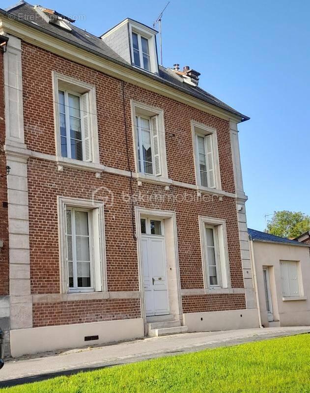 Maison à BEAUVAIS