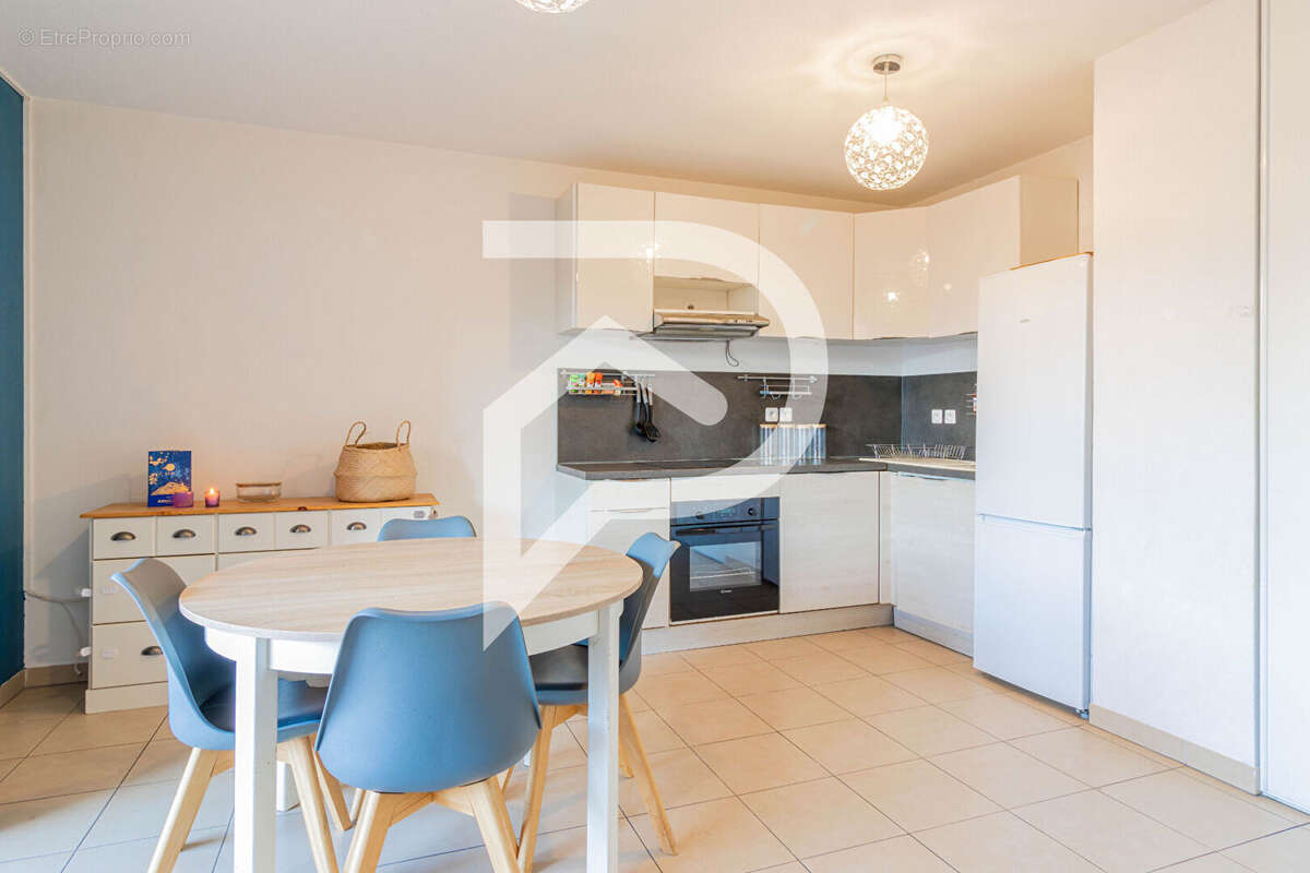 Appartement à MARSEILLE-3E