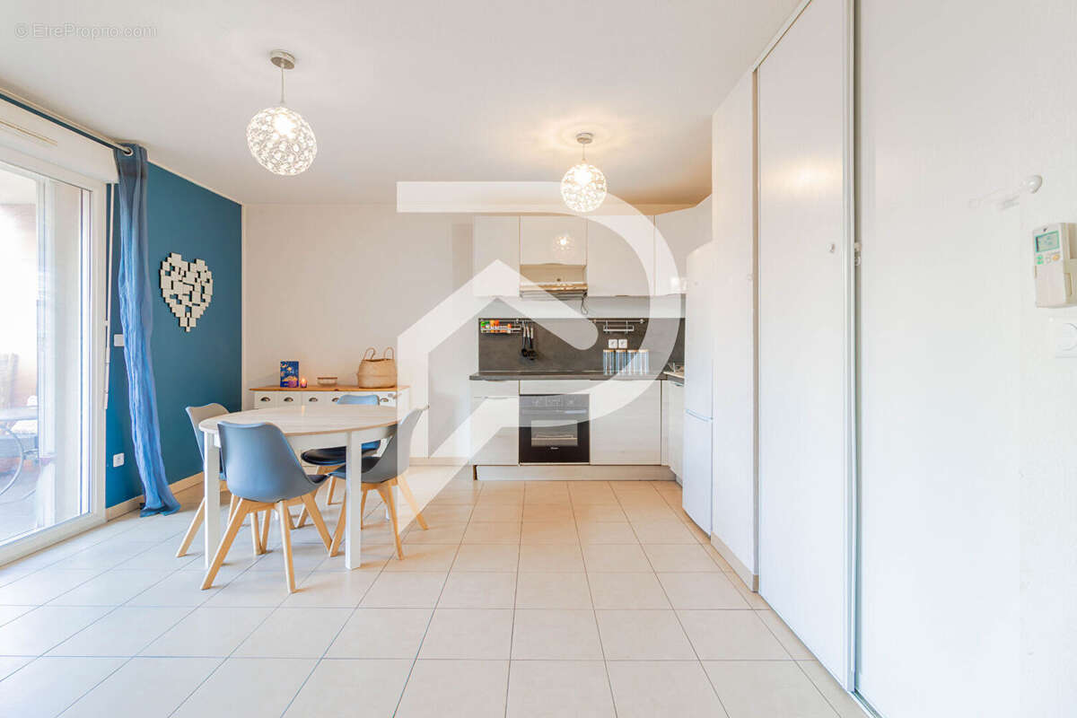 Appartement à MARSEILLE-3E