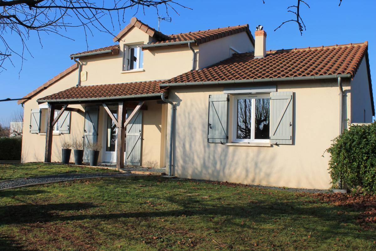 Maison à CENON-SUR-VIENNE