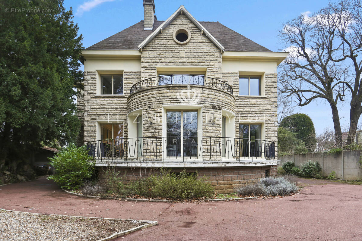 Maison à LE VESINET