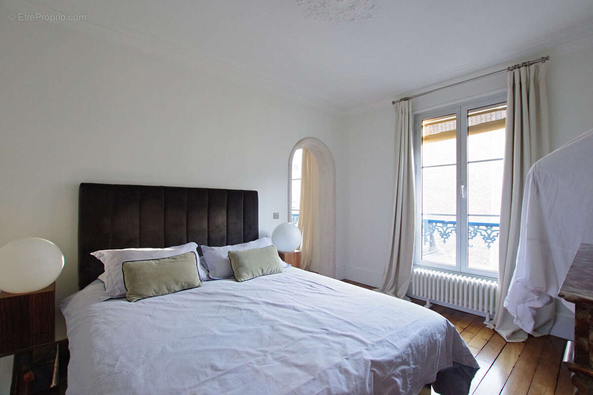 Appartement à PARIS-9E