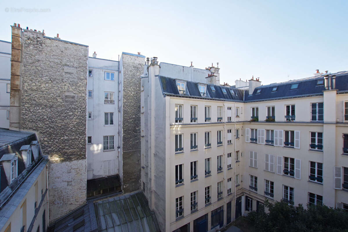 Appartement à PARIS-9E