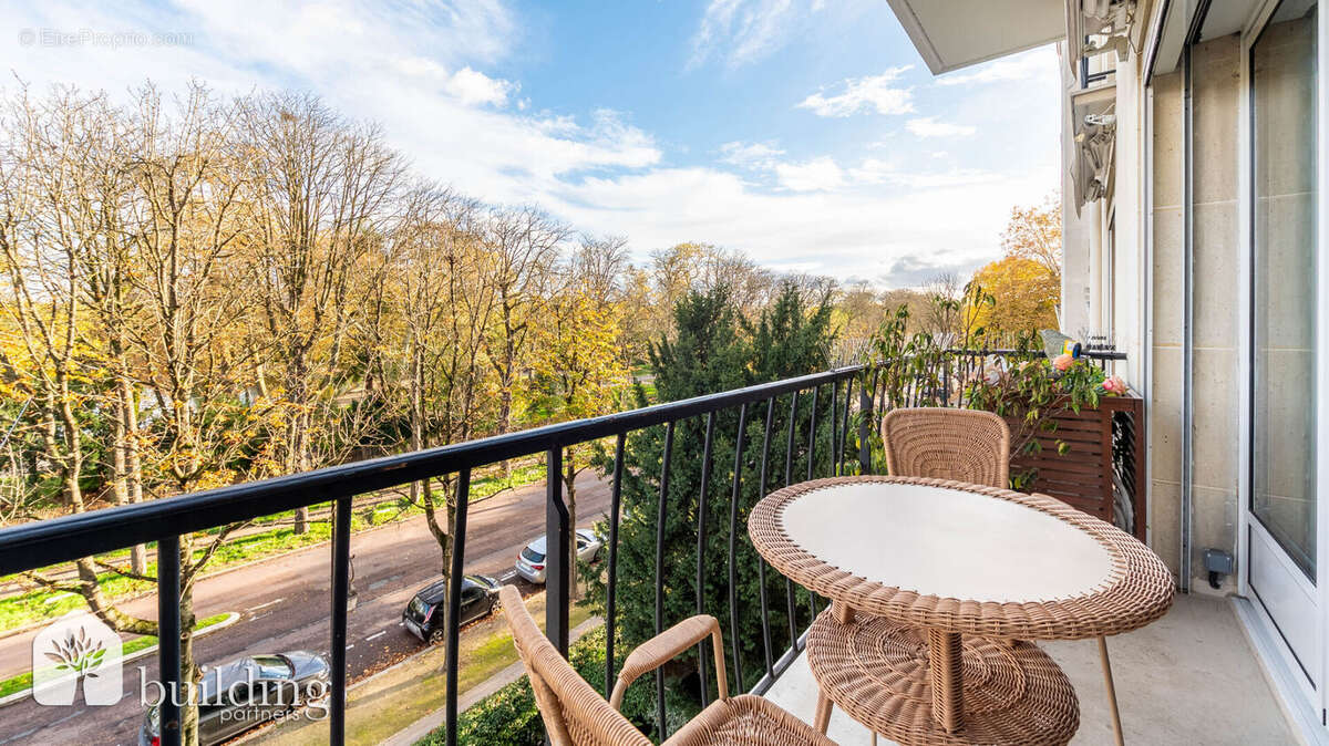 Appartement à NEUILLY-SUR-SEINE