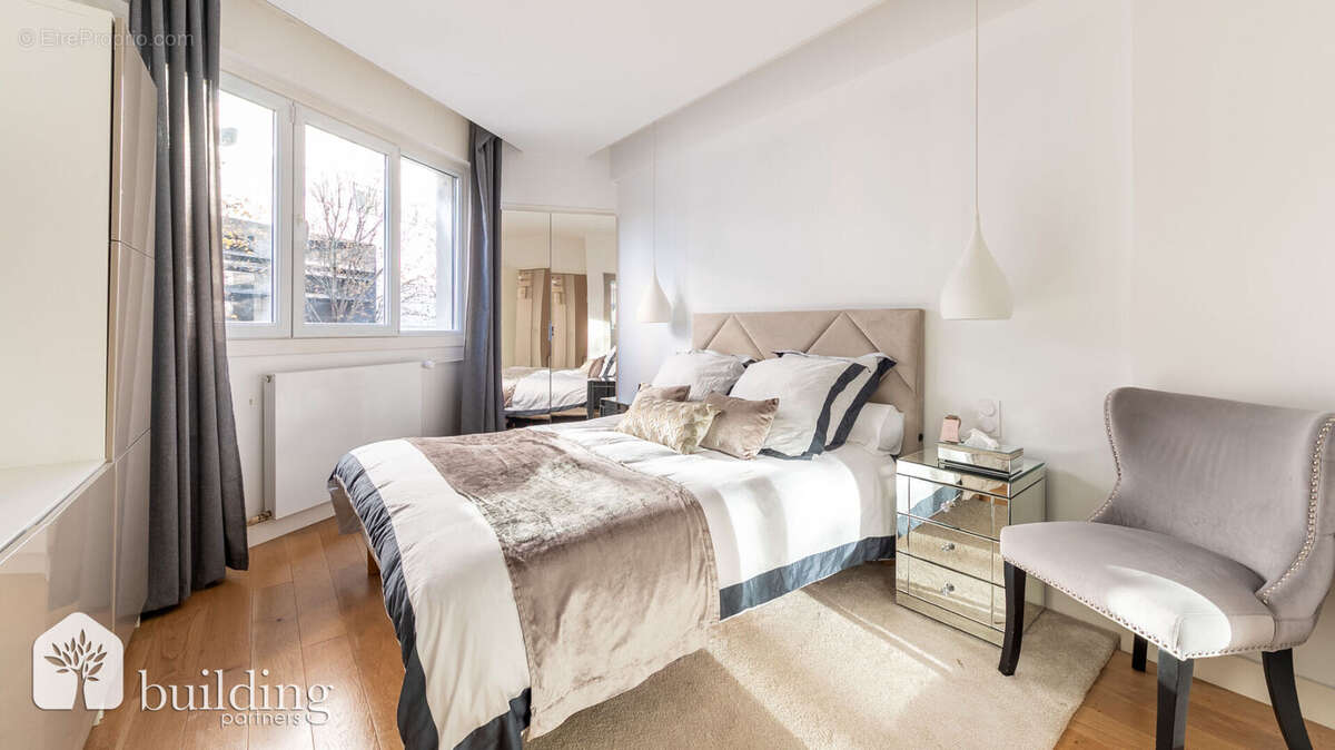 Appartement à NEUILLY-SUR-SEINE