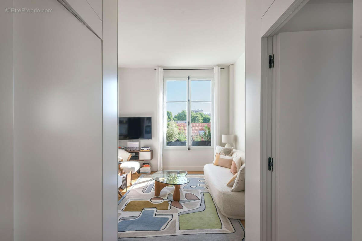 Appartement à NEUILLY-SUR-SEINE