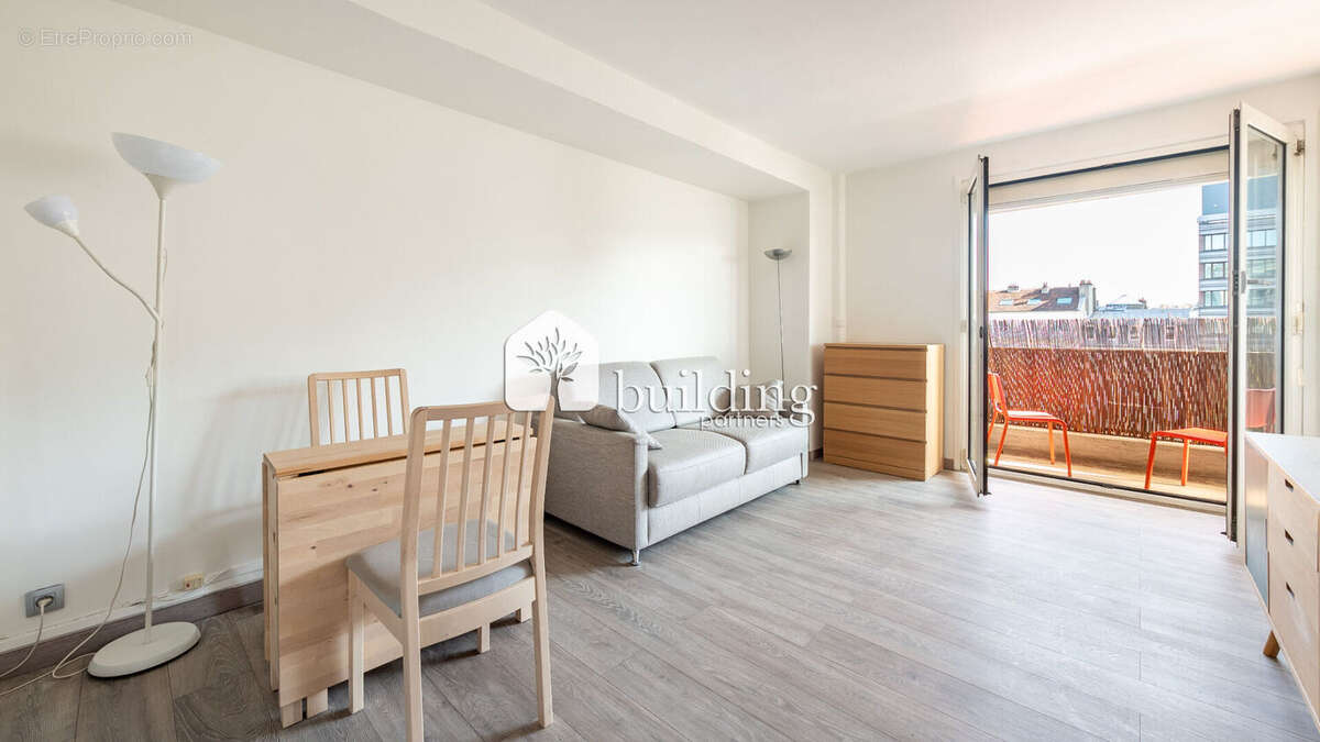 Appartement à NEUILLY-SUR-SEINE