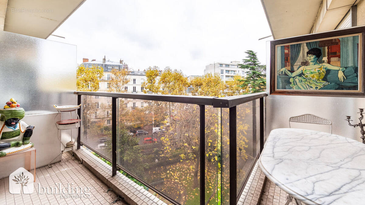 Appartement à NEUILLY-SUR-SEINE