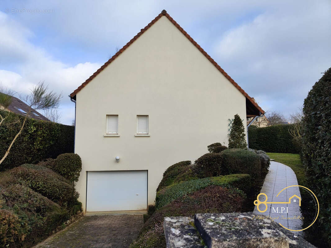 Maison à DAMIGNY