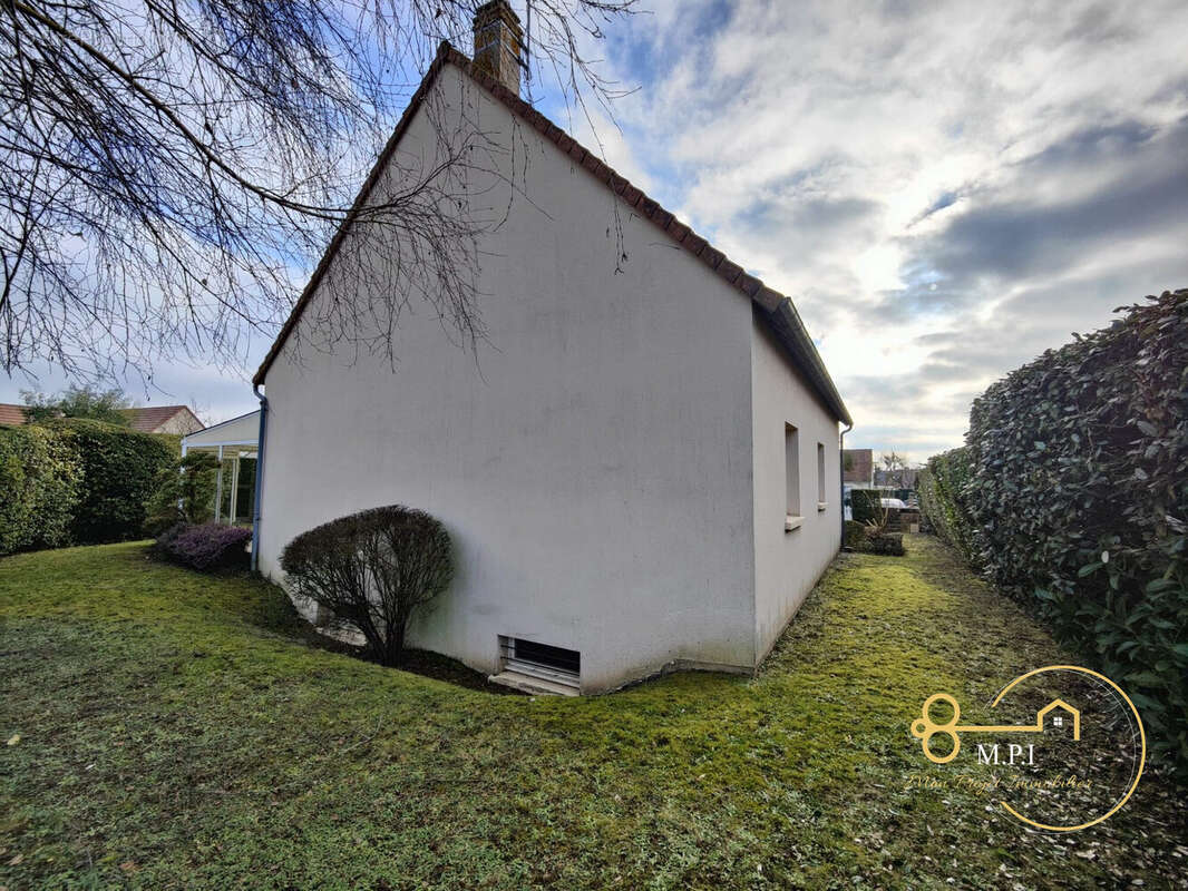 Maison à DAMIGNY