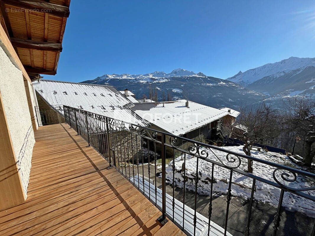 Maison à LES CHAPELLES