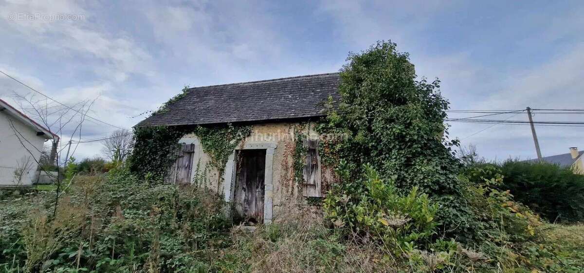 Maison à LAMARQUE-PONTACQ