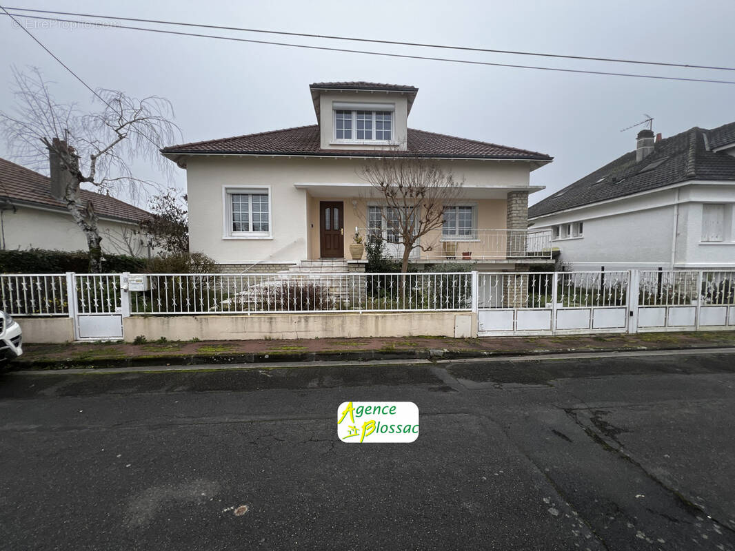 Maison à CHATELLERAULT