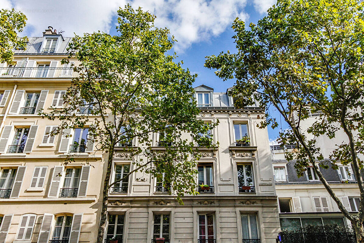 Appartement à PARIS-18E