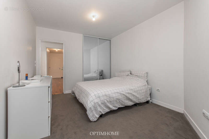 Appartement à ISSY-LES-MOULINEAUX