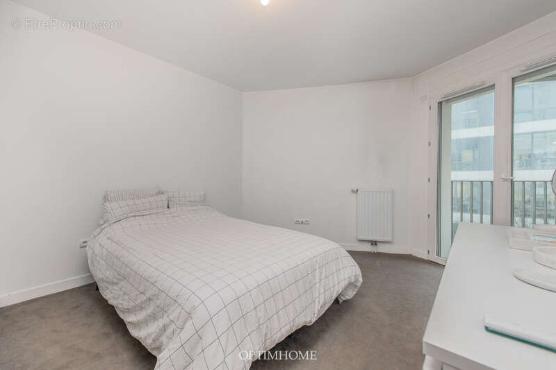 Appartement à ISSY-LES-MOULINEAUX