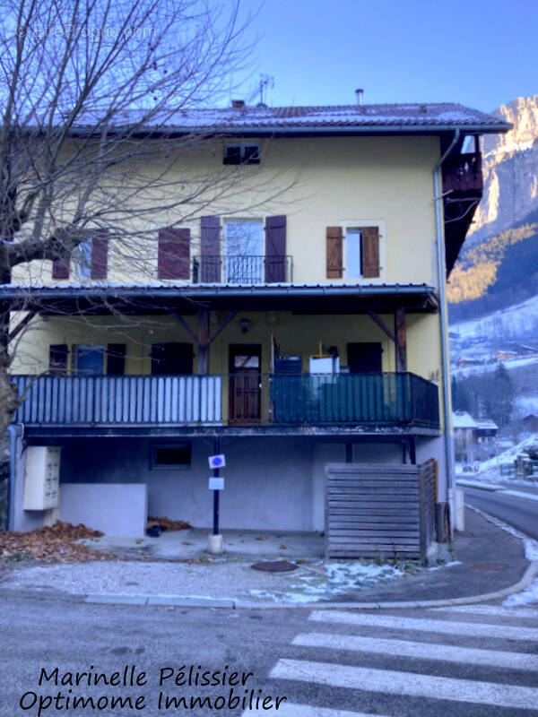 Appartement à LE PETIT-BORNAND-LES-GLIERES