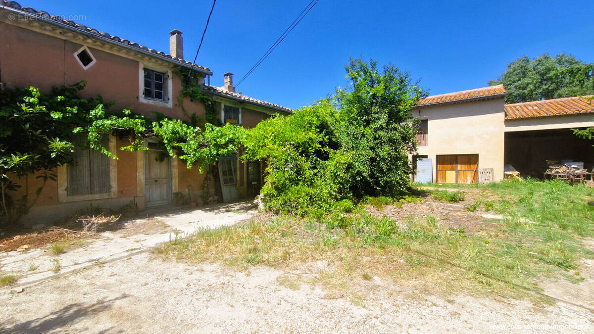 Maison à L&#039;ISLE-SUR-LA-SORGUE