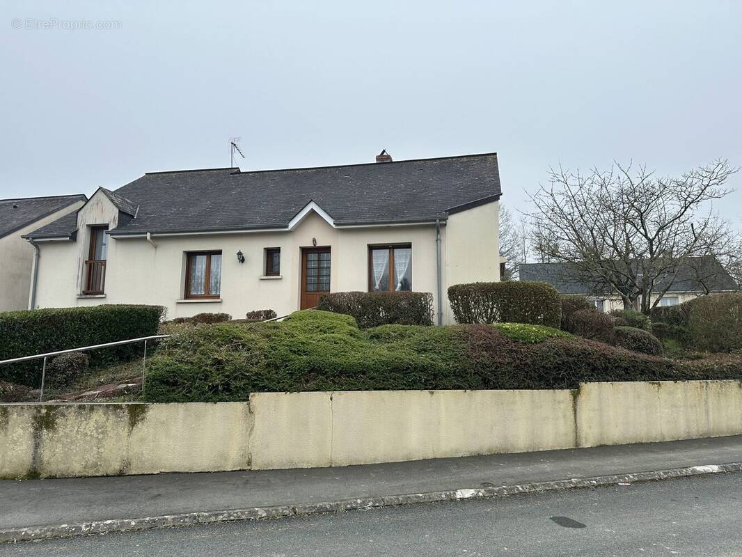 Maison à LOIGNE-SUR-MAYENNE